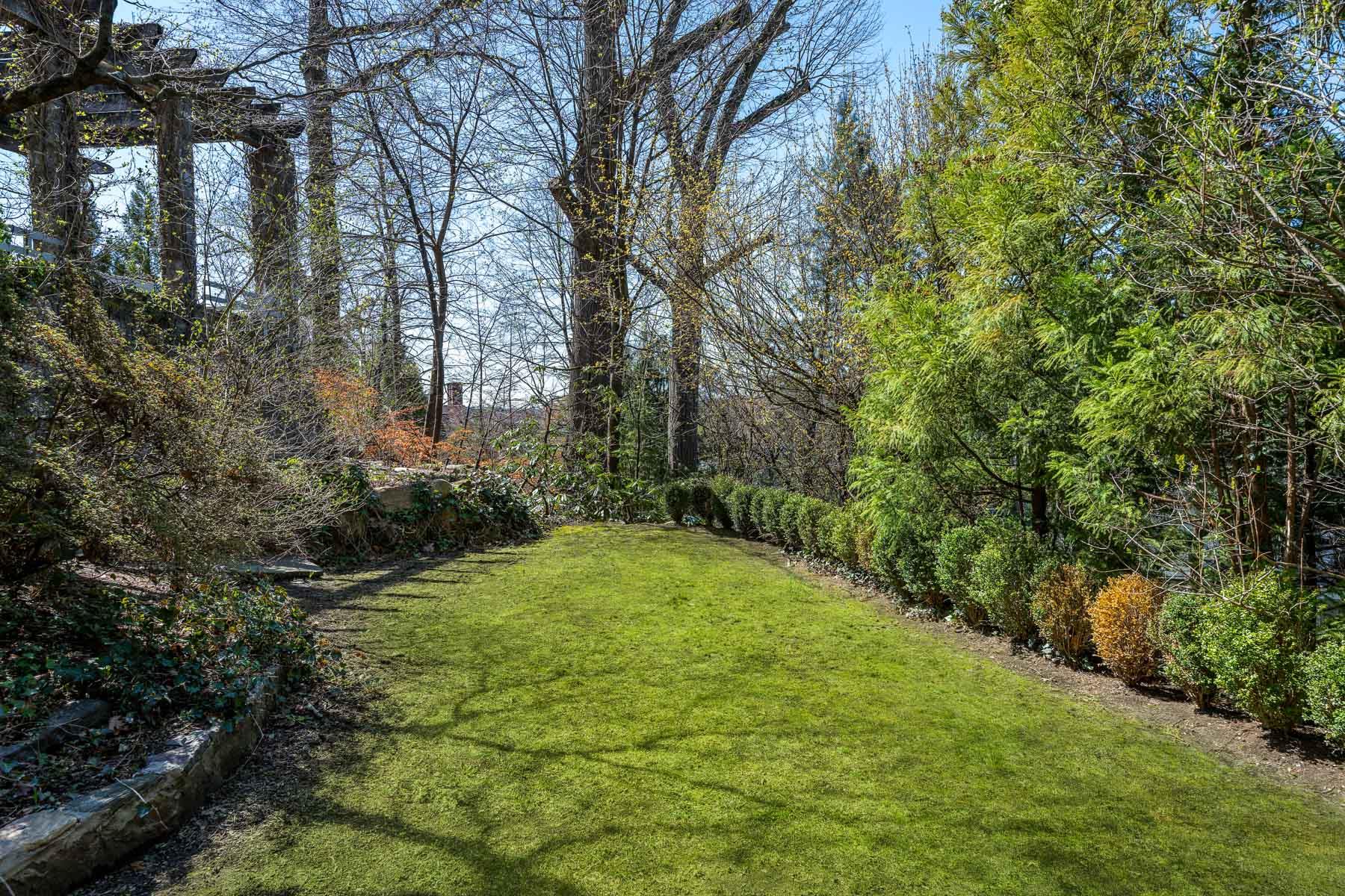 6 Sunset Avenue, Bronxville, New York image 33