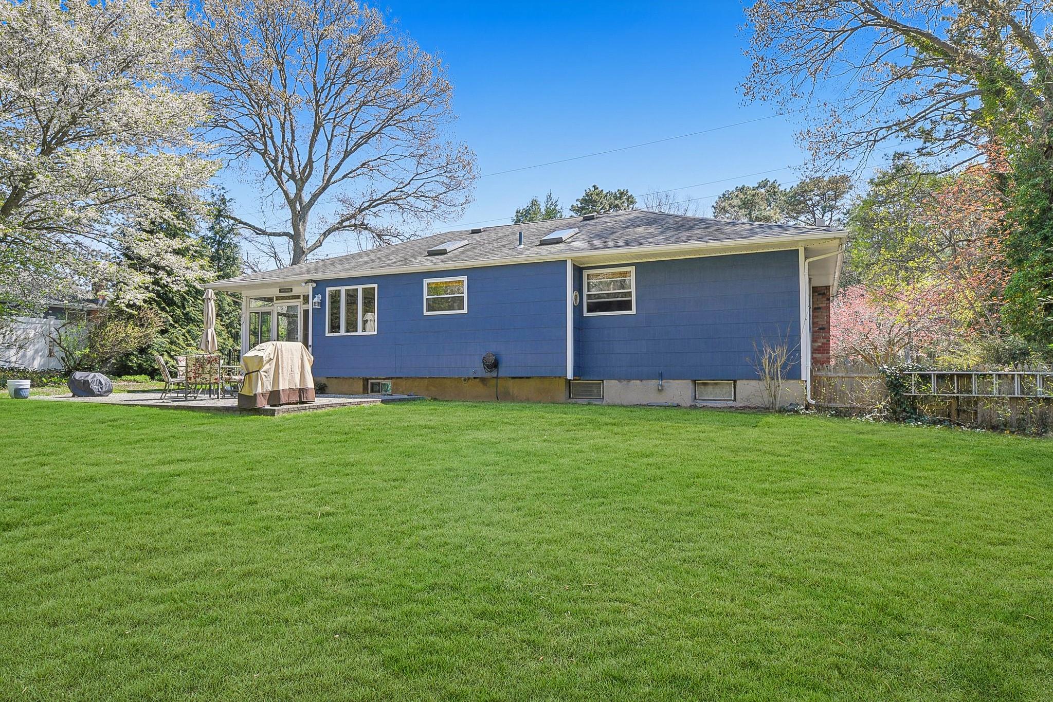 127 Jamaica Avenue, Medford, New York image 31