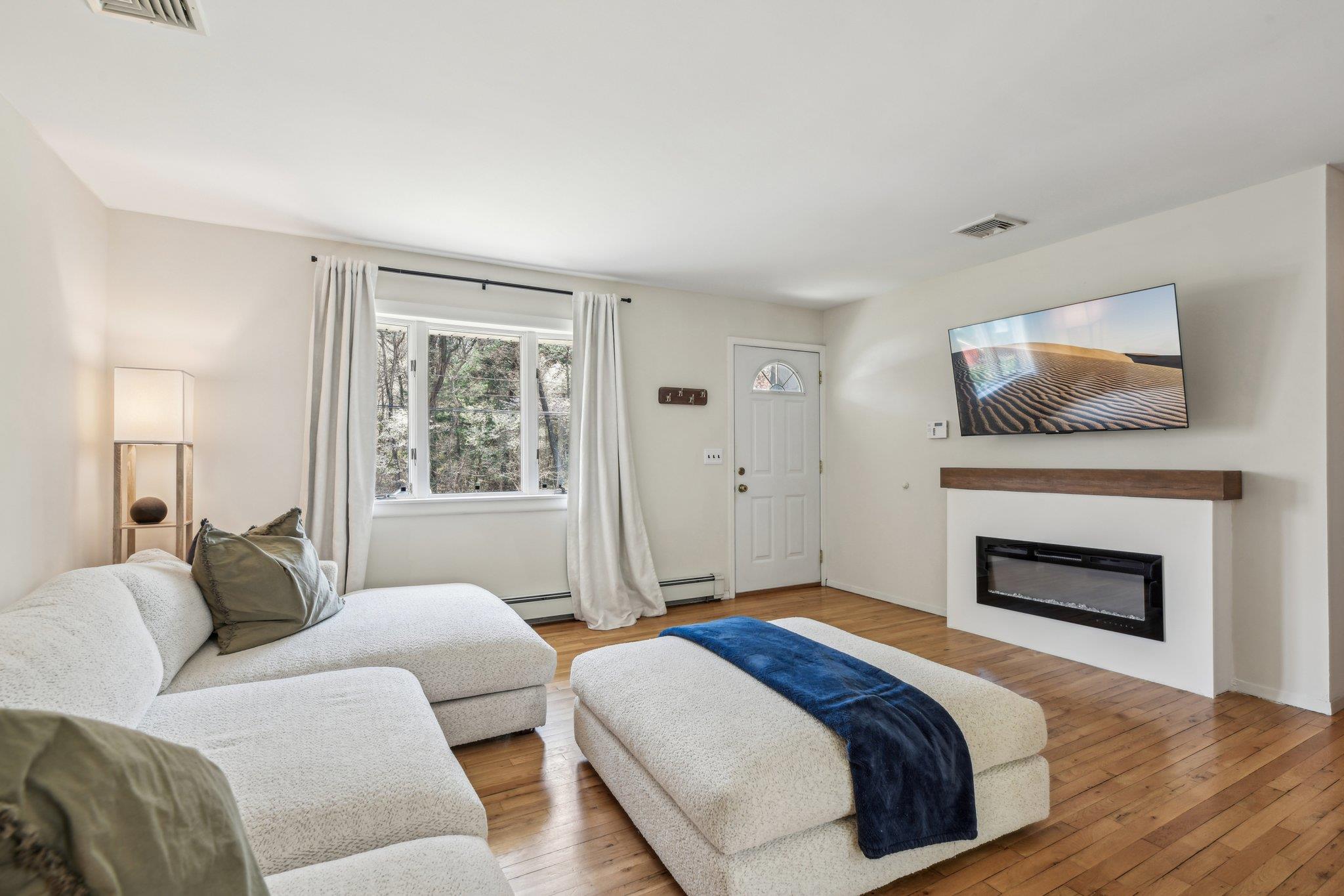127 Jamaica Avenue, Medford, New York image 5