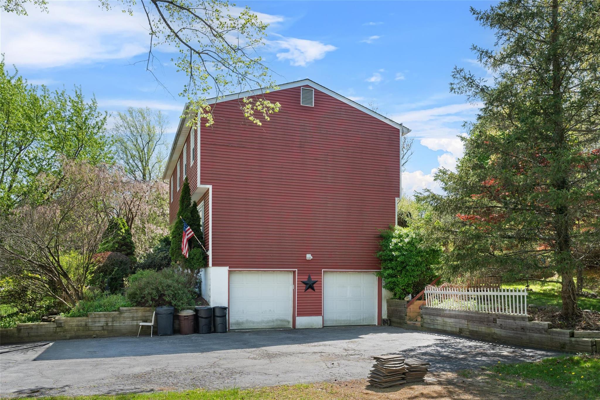 2 Fawn Ridge Court