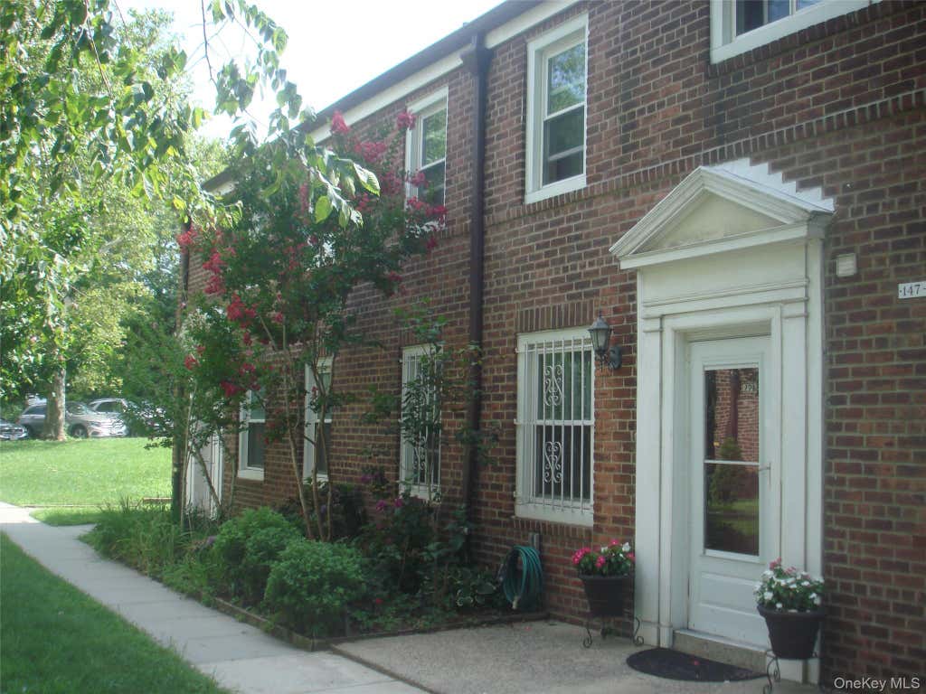 Photo of 147-47 Charter Rd #22 B, Briarwood, NY 11435 (MLS # 1030761)