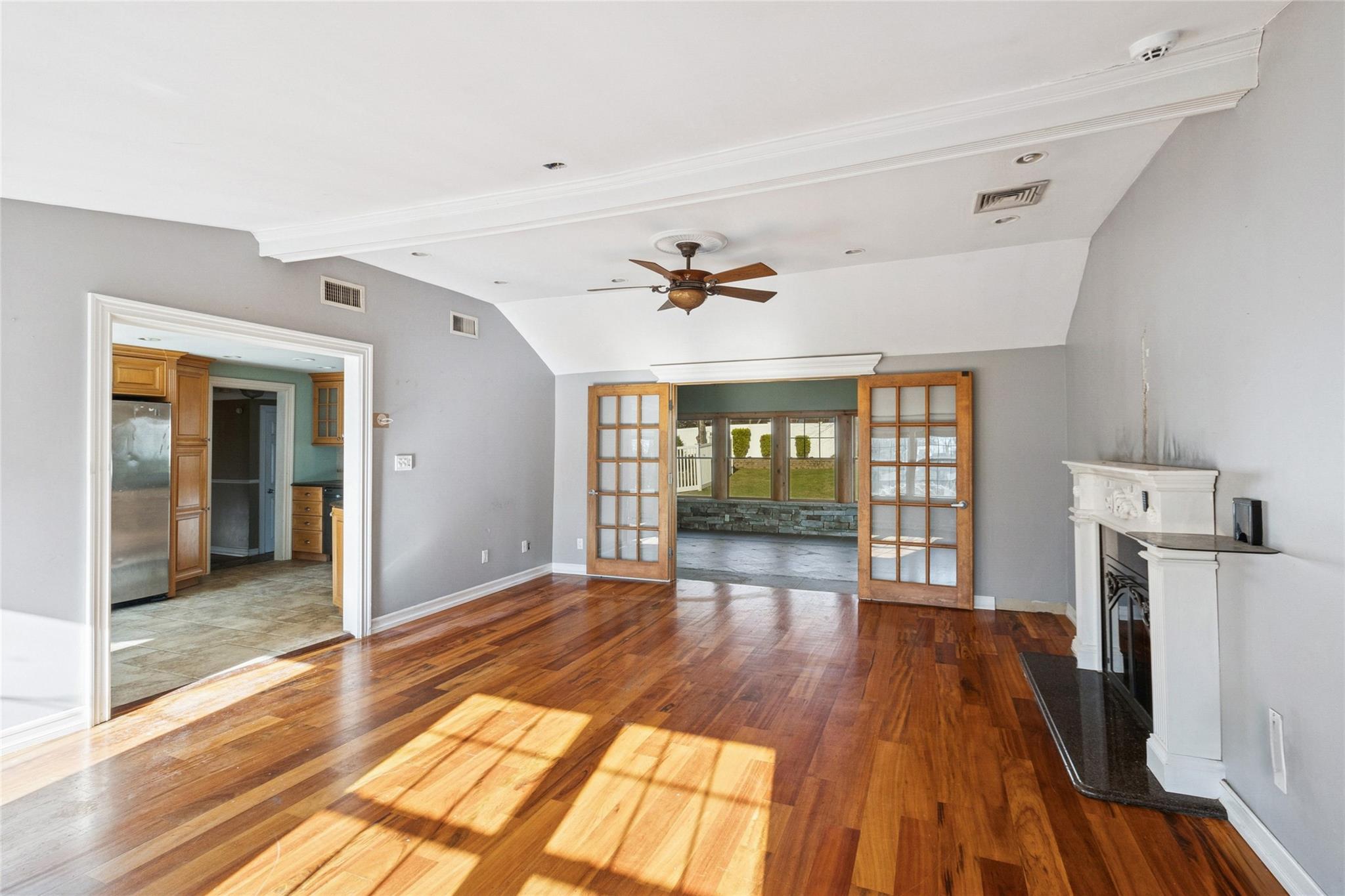 147 Calvert Avenue, Ronkonkoma, New York image 12