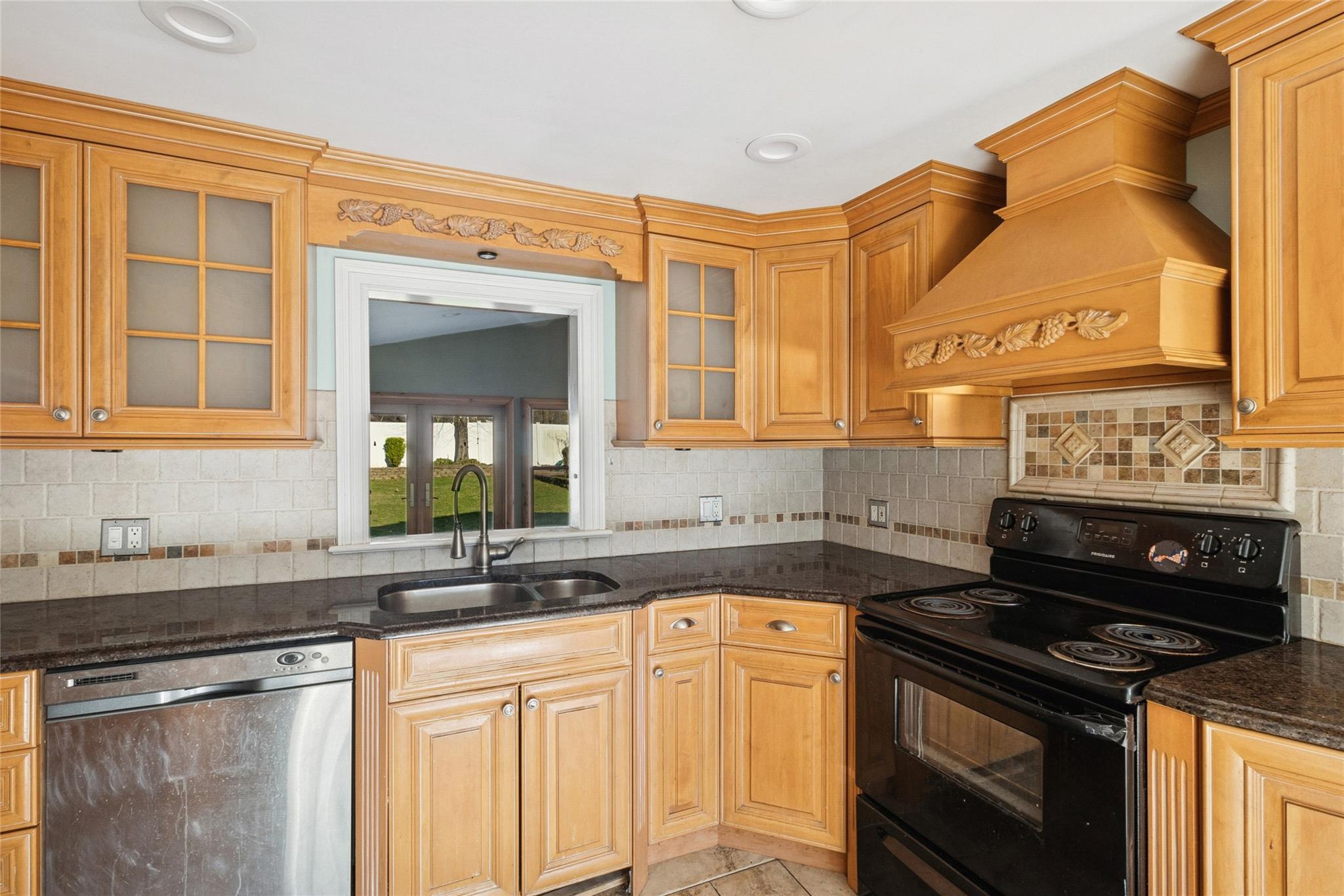 147 Calvert Avenue, Ronkonkoma, New York image 28