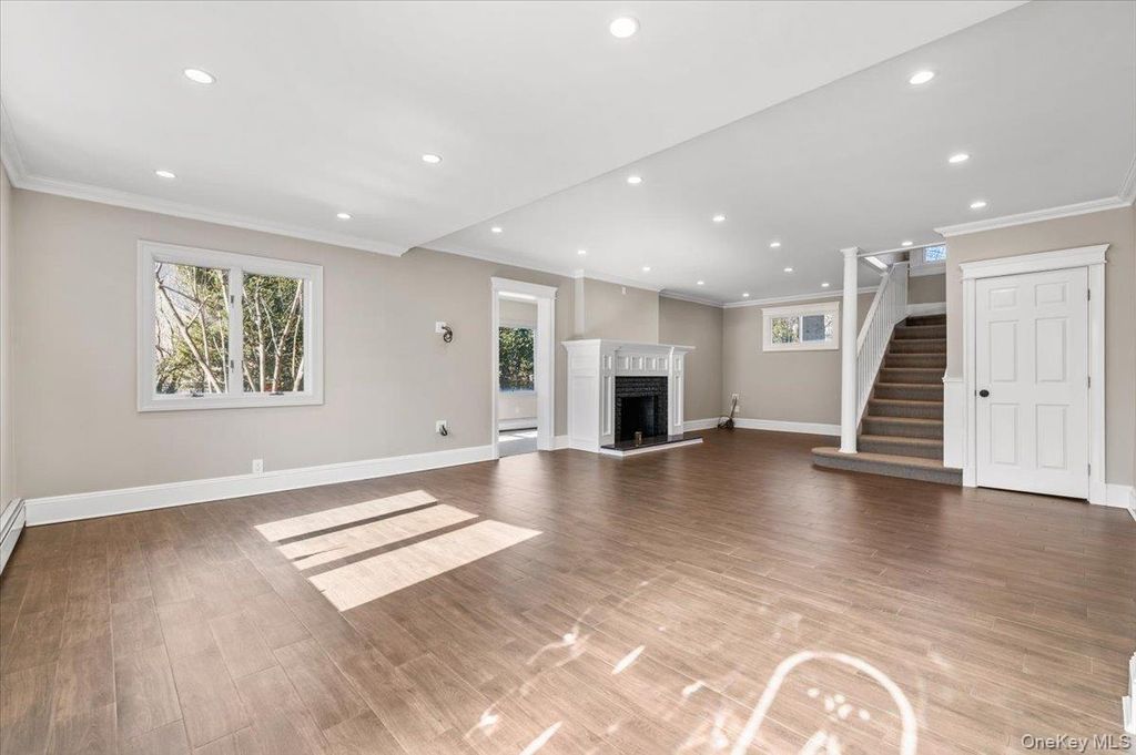 Photo of 348 Mulry Lane, Lawrence, NY 11559 (MLS # 973570)