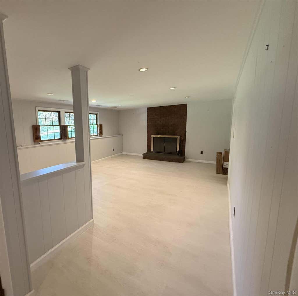 Photo of 58 Quakerbridge Road, Ossining, NY 10562 (MLS # 1023270)
