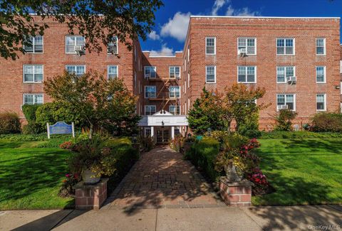 Photo of 194 Smith Street #1B, Freeport, NY 11520 (MLS # 929066)