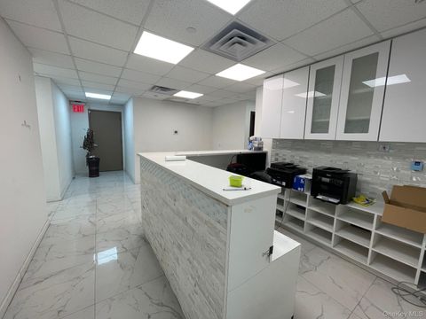 41-42 College Point Boulevard 2A Flushing NY 11355