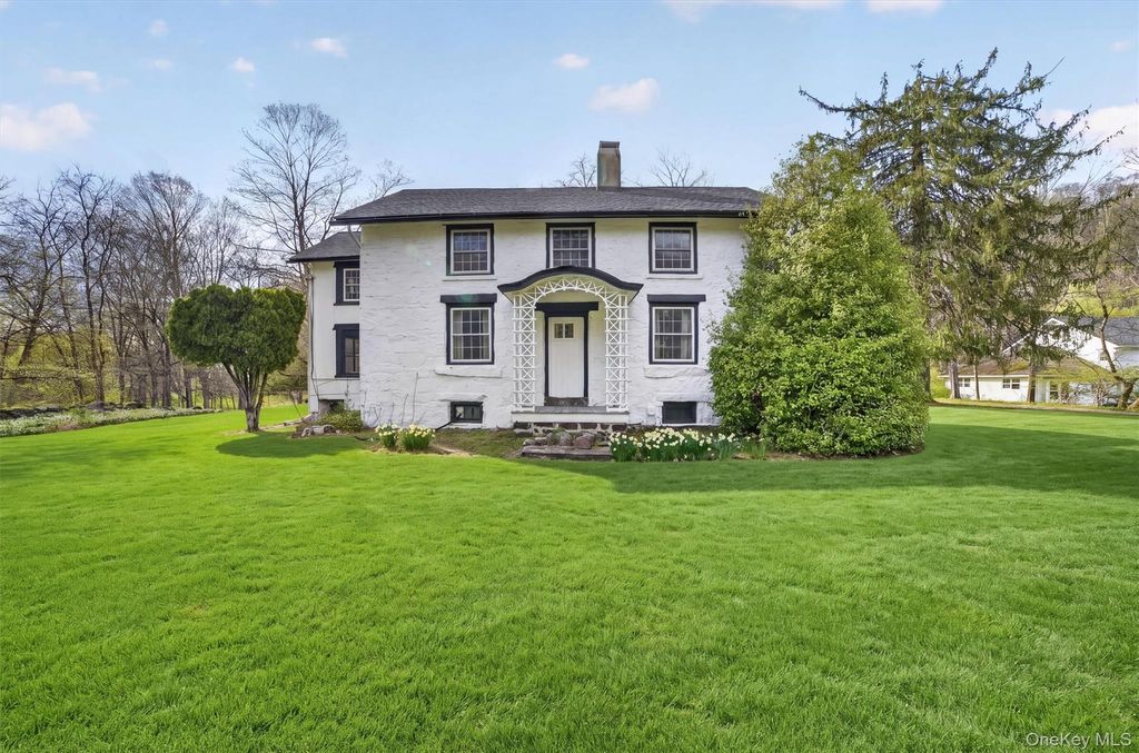 Photo of 139 Watch Hill Road Rd, Cortlandt Manor, NY 10567 (MLS # 984331)