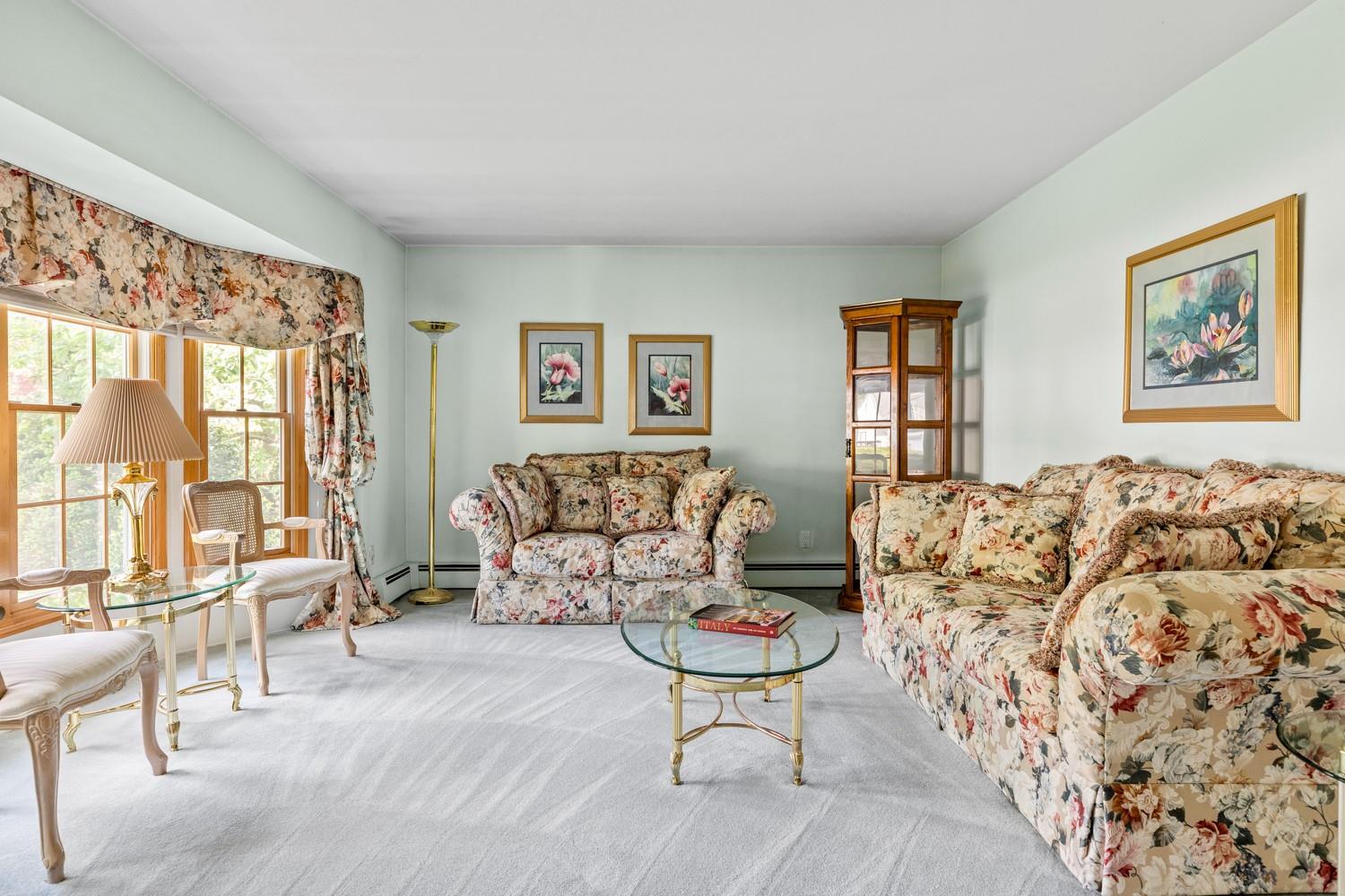 18 Stuyvesant Circle, East Setauket, New York image 6