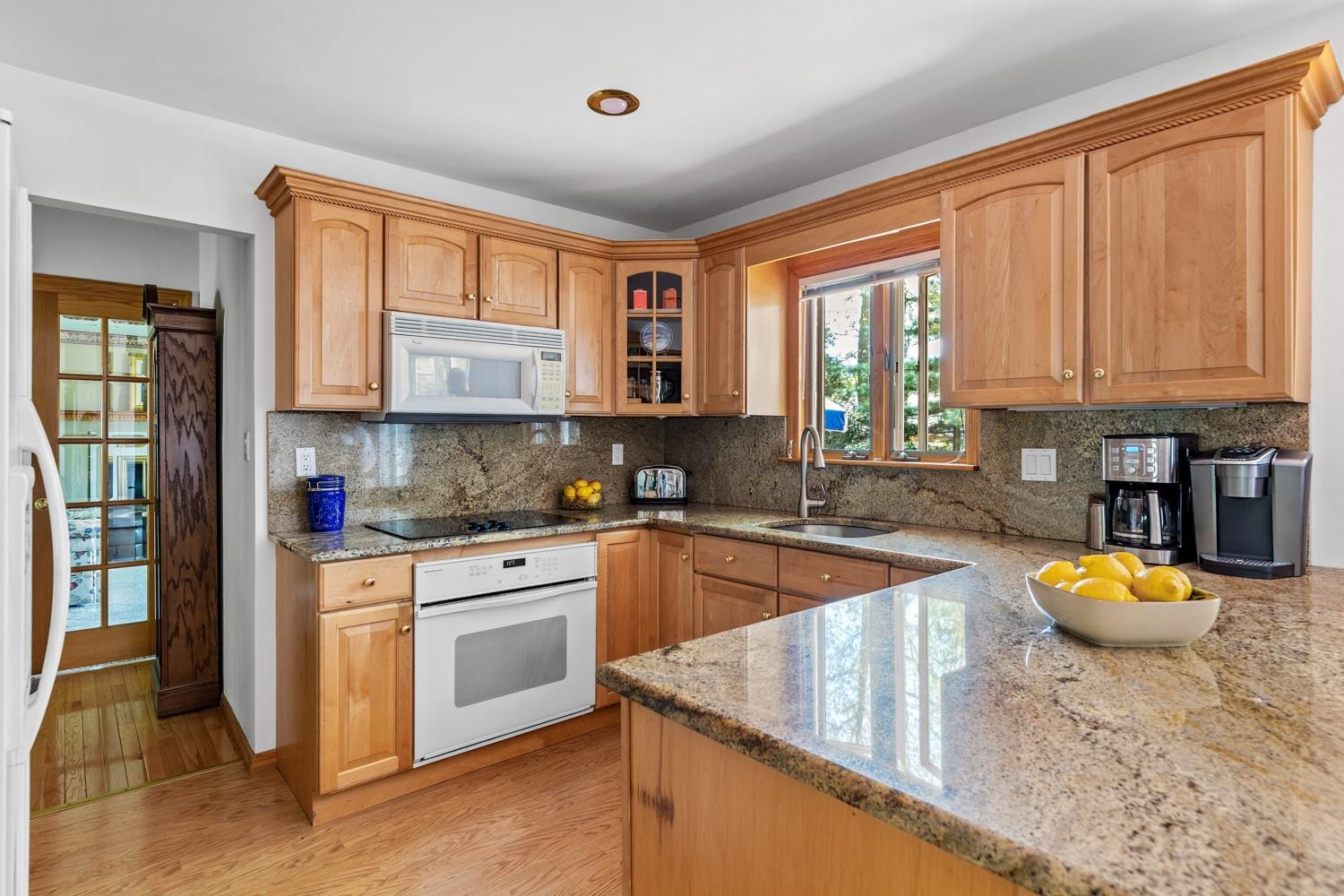 18 Stuyvesant Circle, East Setauket, New York image 10