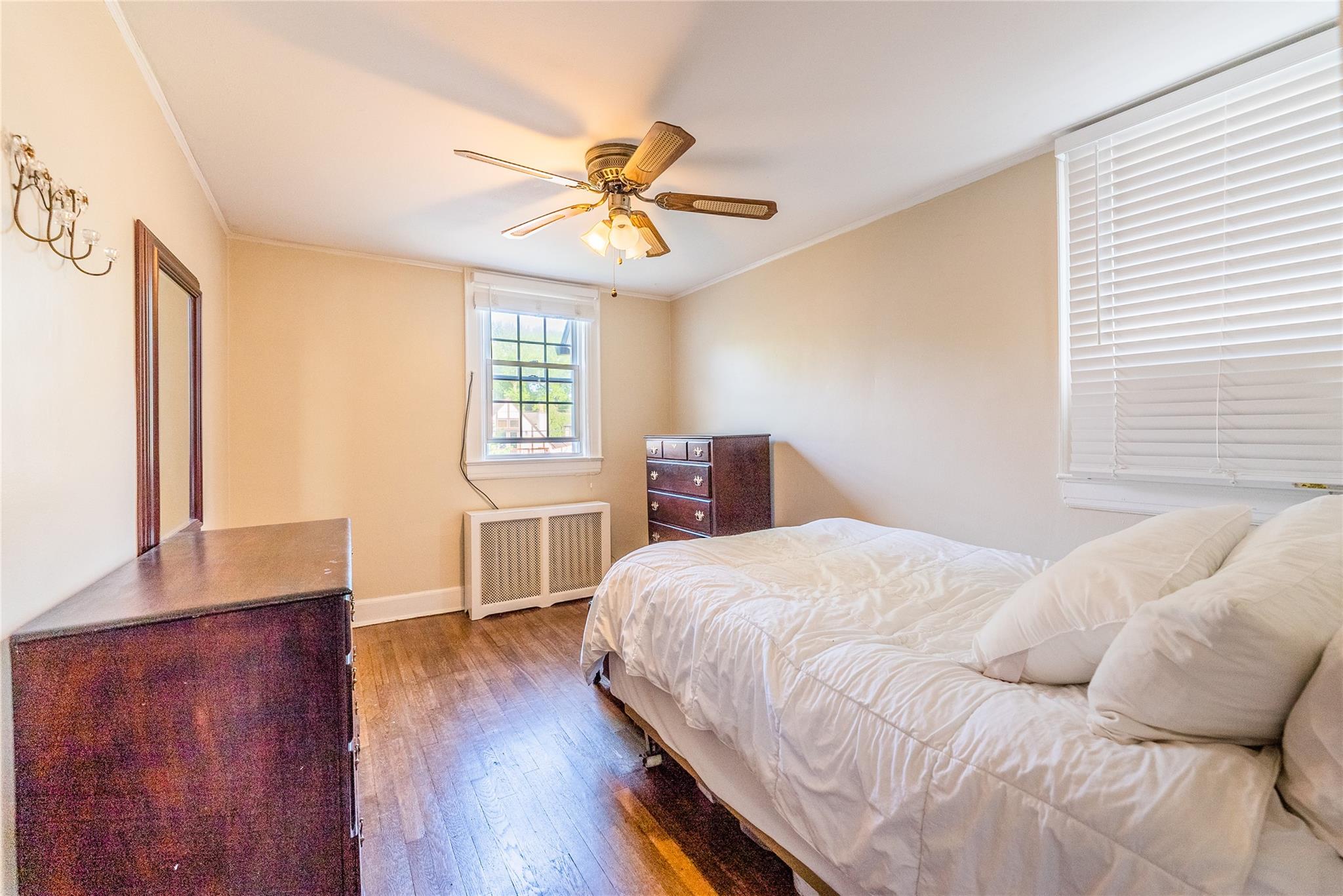 5 Cary Road, Great Neck, New York image 33