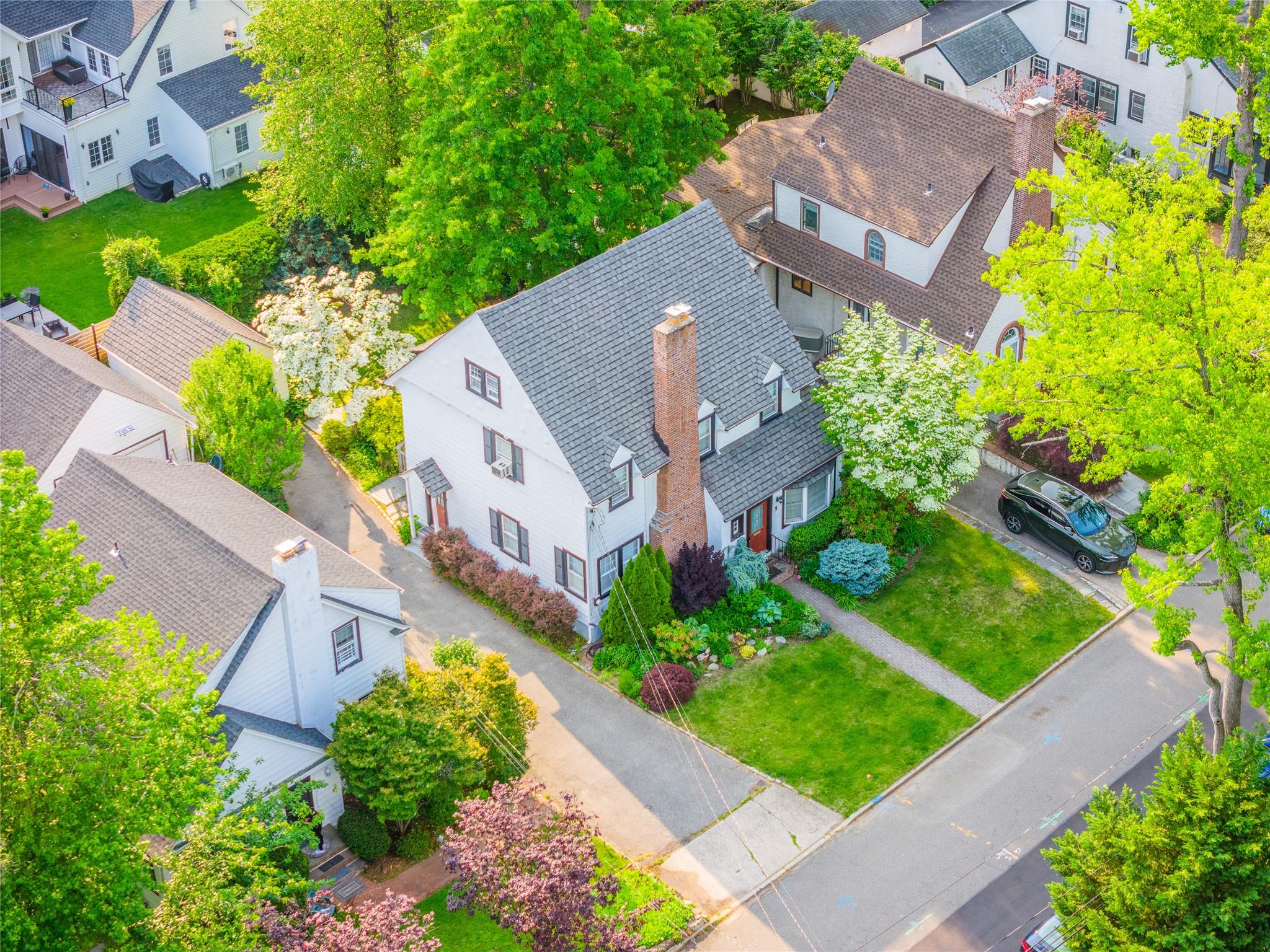 5 Cary Road, Great Neck, New York image 3