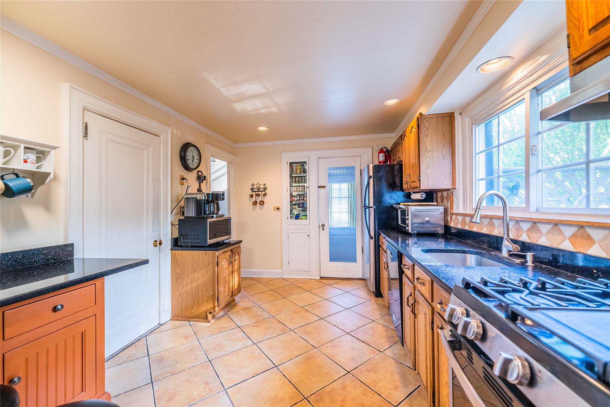 5 Cary Road, Great Neck, New York image 25
