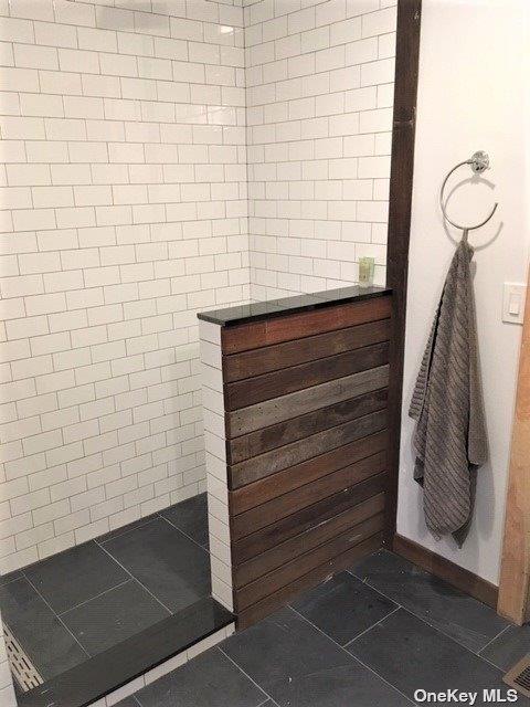 331 Thompson Street, Port Jefferson, New York image 19