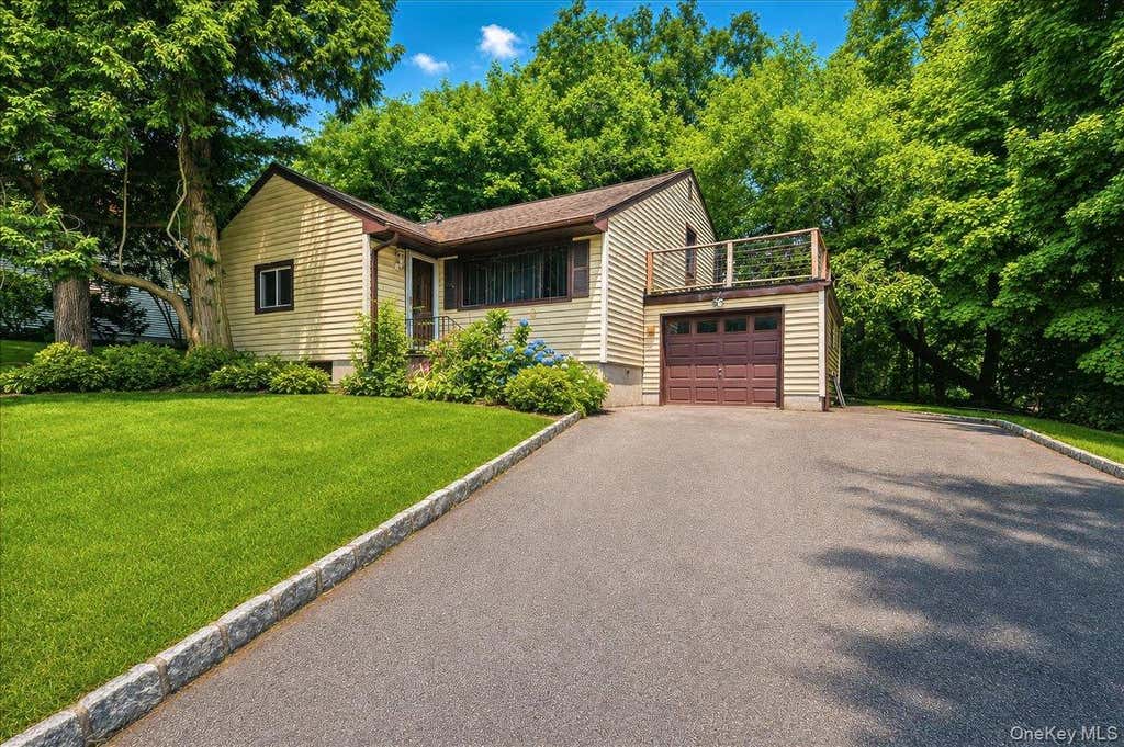 Photo of 63 Waterbury Parkway, Cortlandt Manor, NY 10567 (MLS # 1028464)
