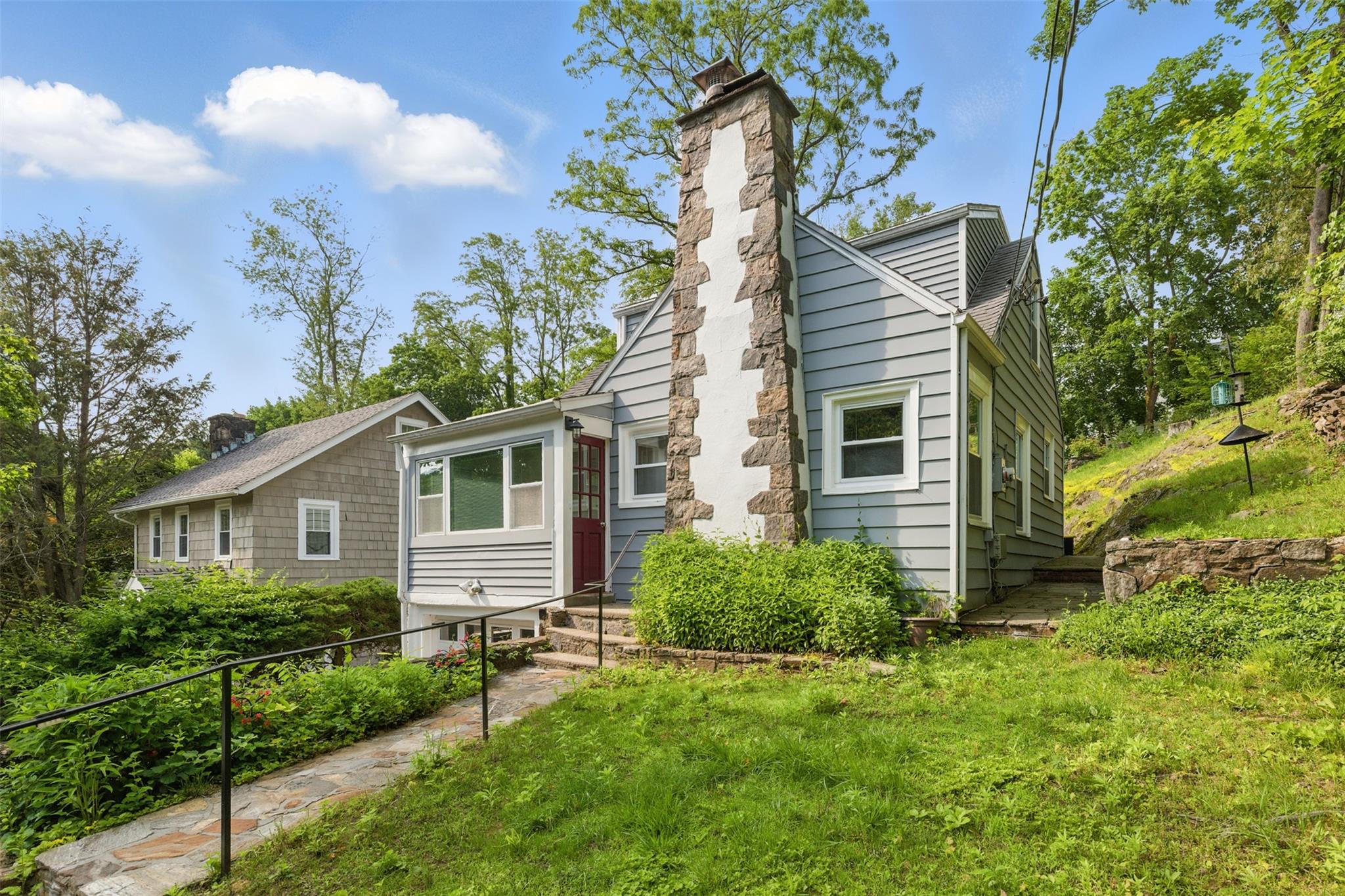 Annadale Street, Armonk, New York - 1 Bedrooms  
1 Bathrooms  
4 Rooms - 