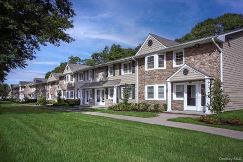 Apartment For Rent - 420 Tudor Lane #420<br/> Suffolk County, Middle Island, NY 11953
