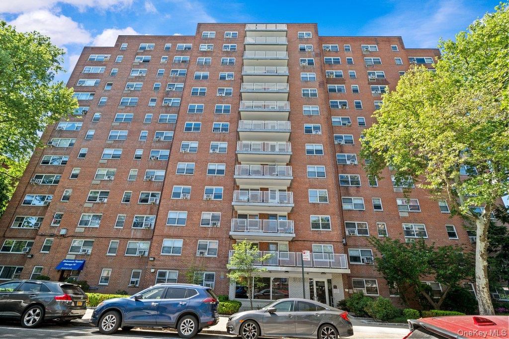 Photo of 3125 Tibbett Avenue #12C, Bronx, NY 10463 (MLS # 999621)