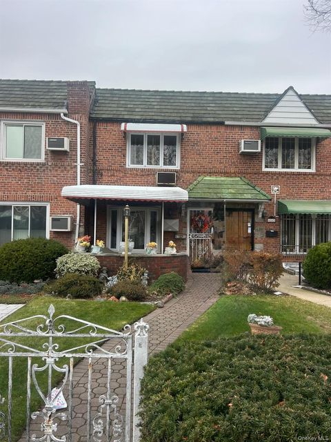 6161 79th Street Middle Village NY 11379