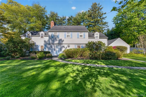 Homes For Sale - 21 Weir Lane<br/> Locust Valley, NY 11560