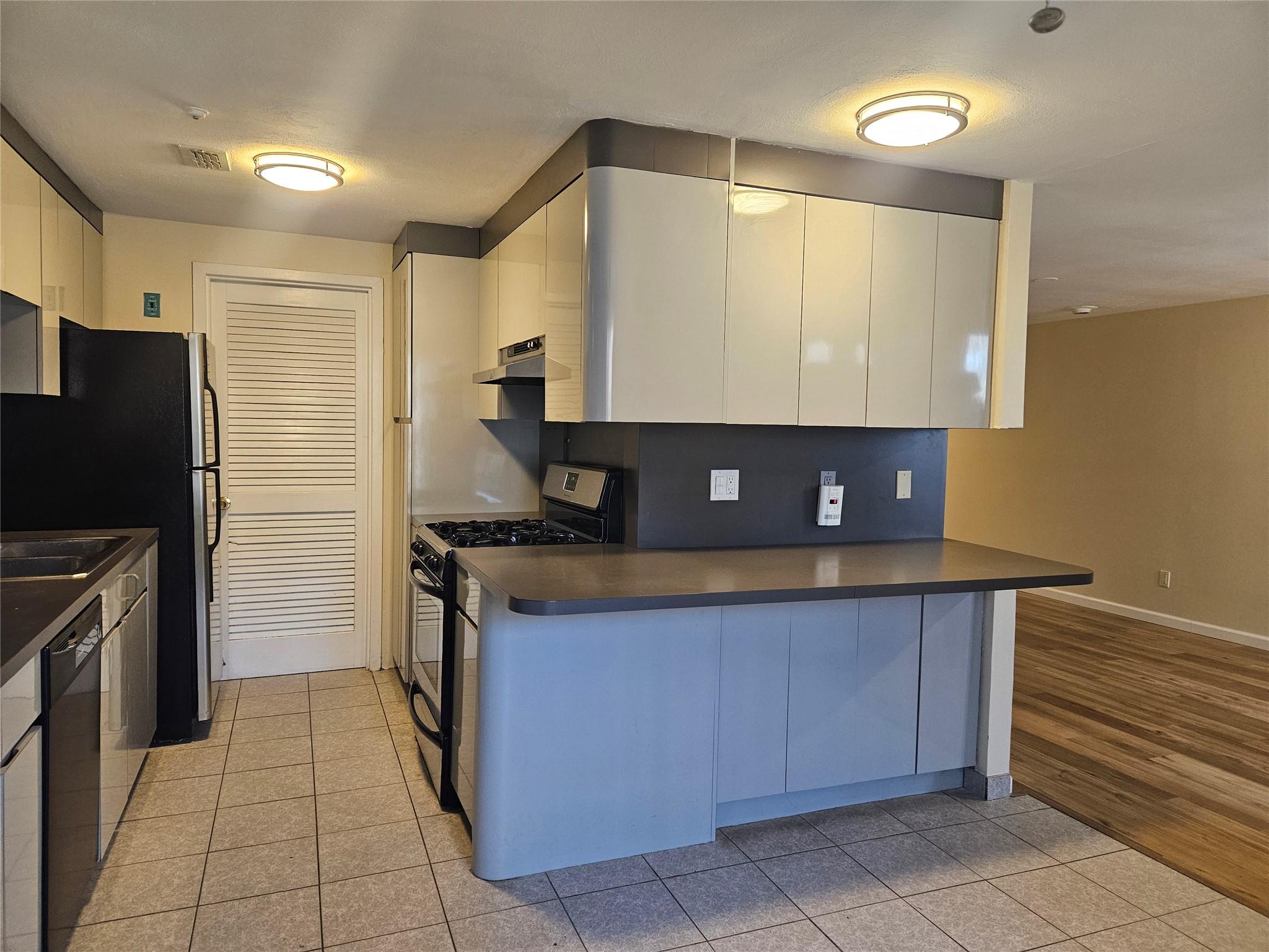 9 Birchwood Drive, Port Jefferson Station, New York image 7