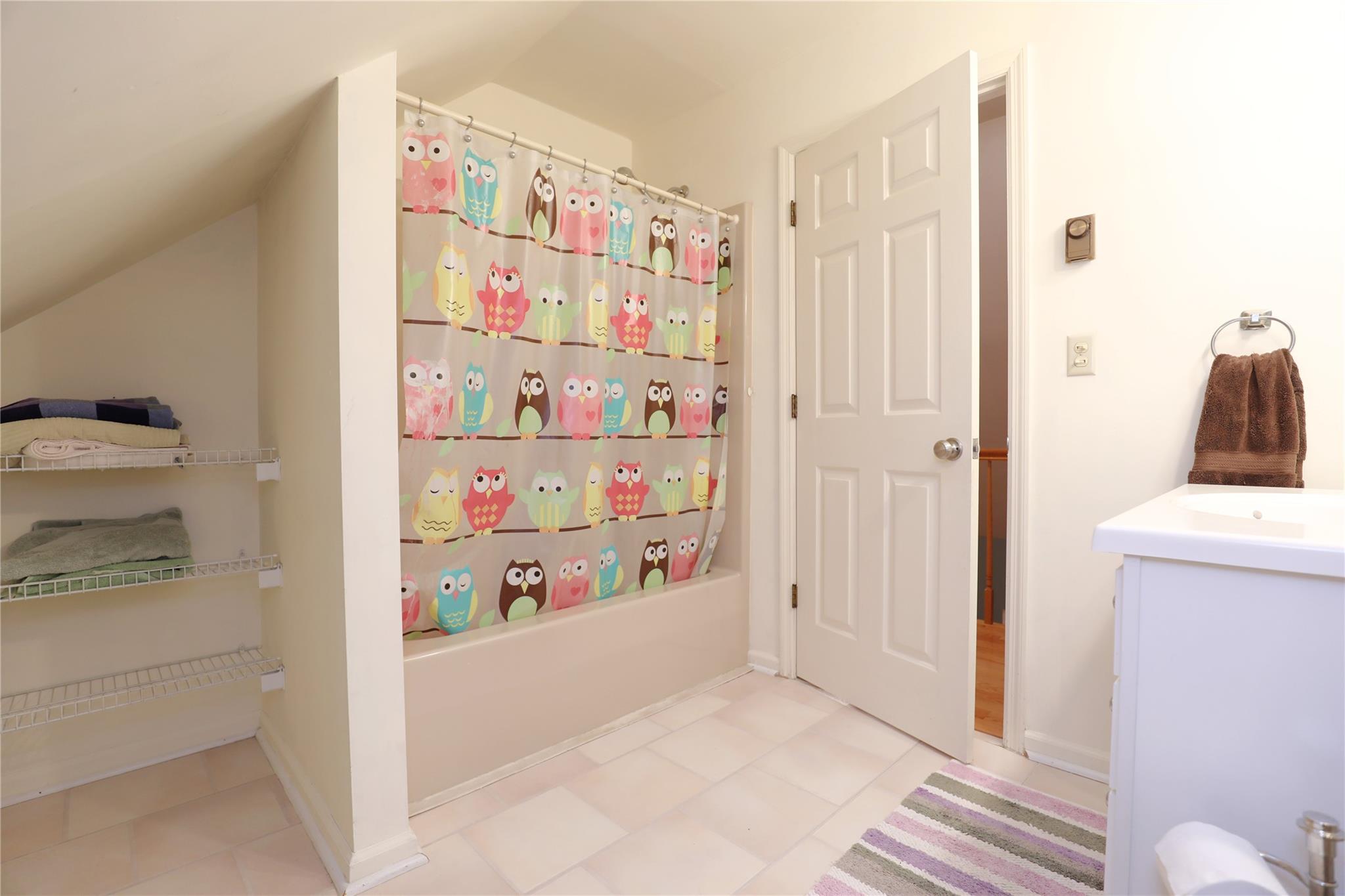 3 Carriage House Court, Hyde Park, New York image 20