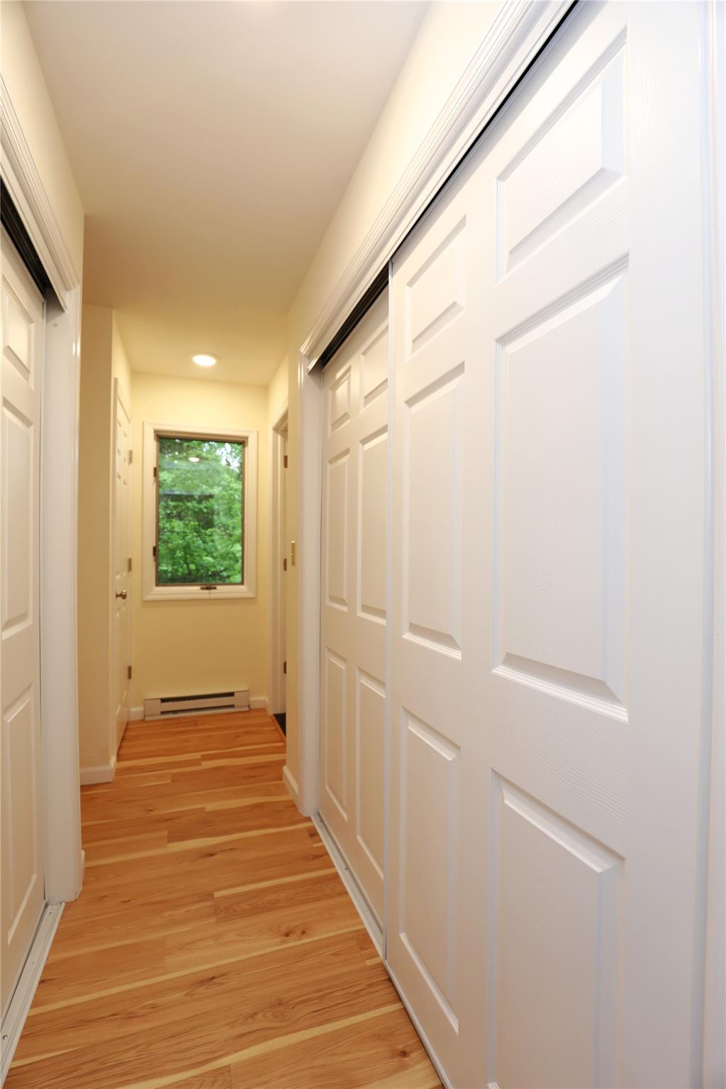 3 Carriage House Court, Hyde Park, New York image 9