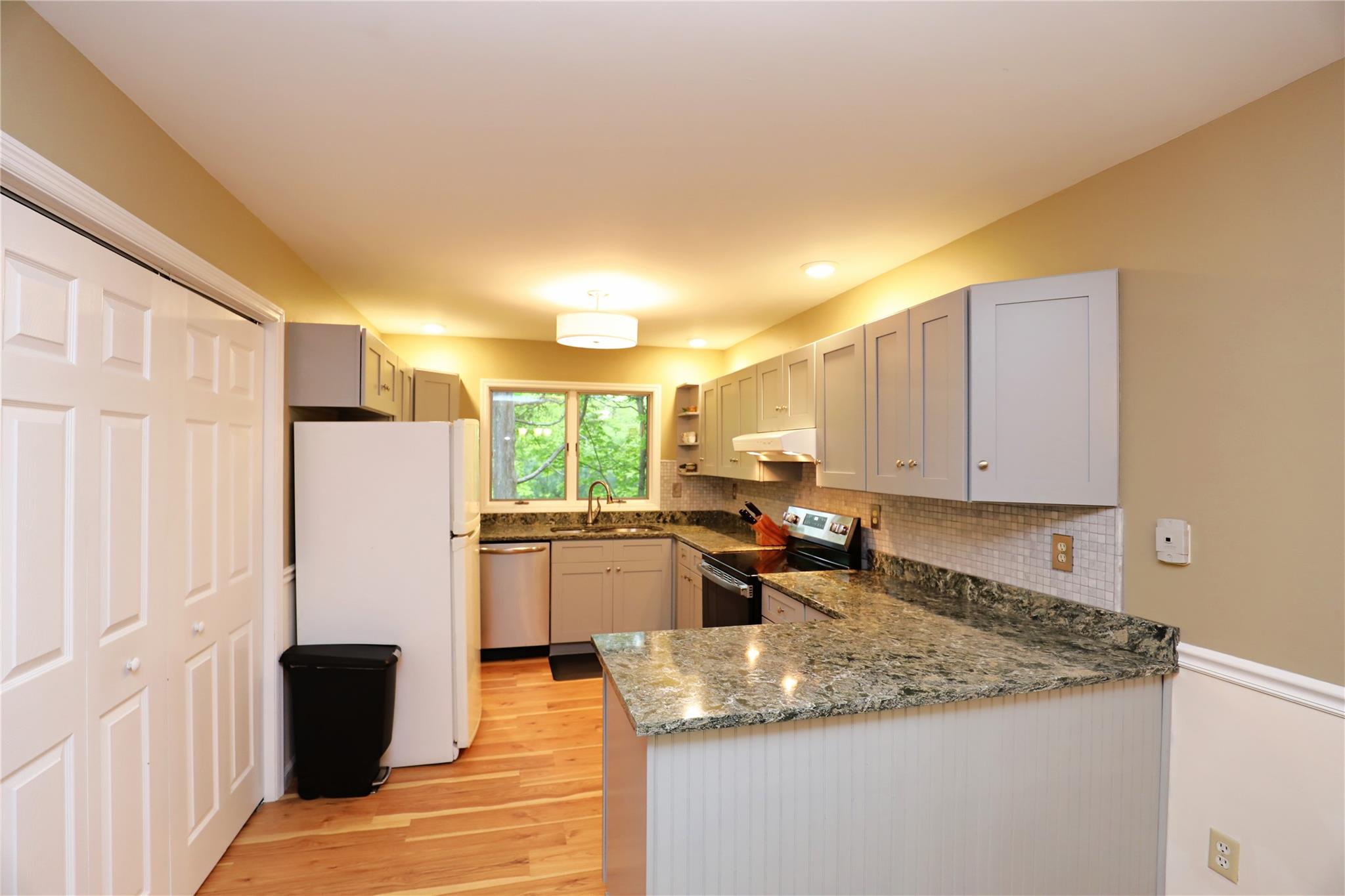 3 Carriage House Court, Hyde Park, New York image 12