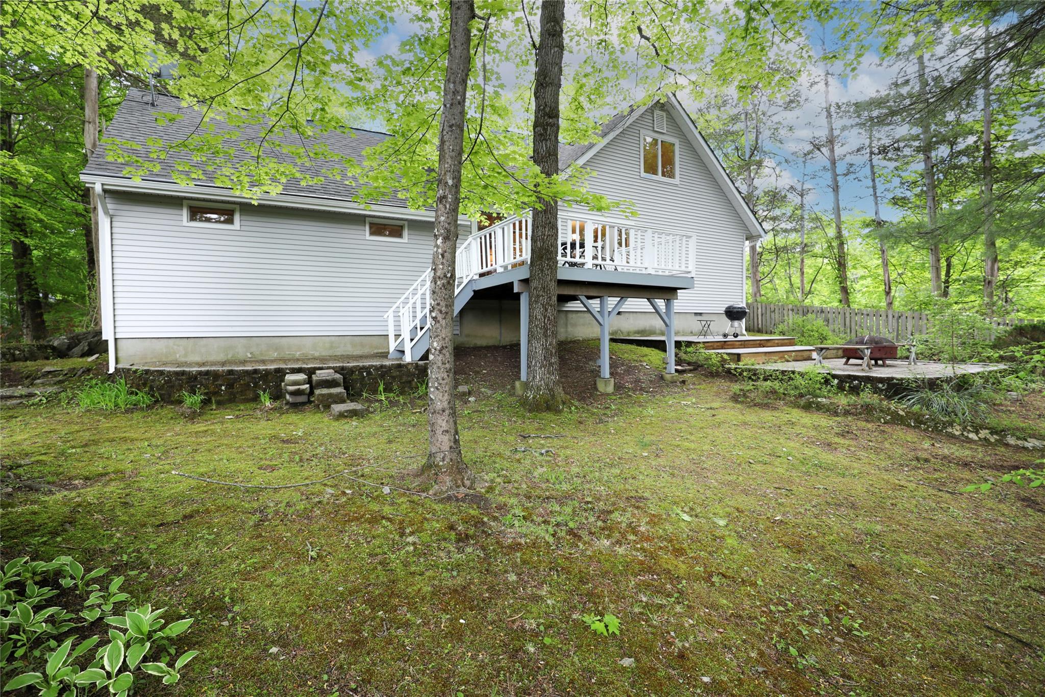 3 Carriage House Court, Hyde Park, New York image 28