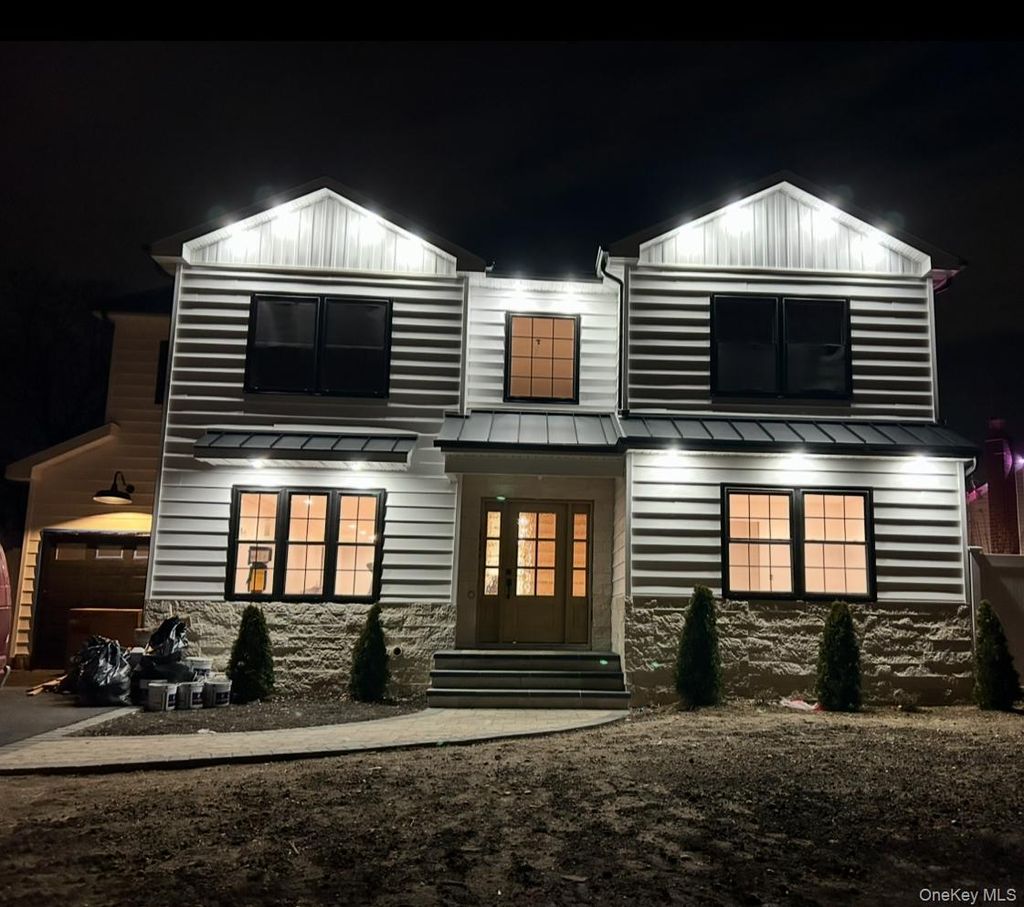 Photo of 26 Essex Road, Bethpage, NY 11714 (MLS # 957735)