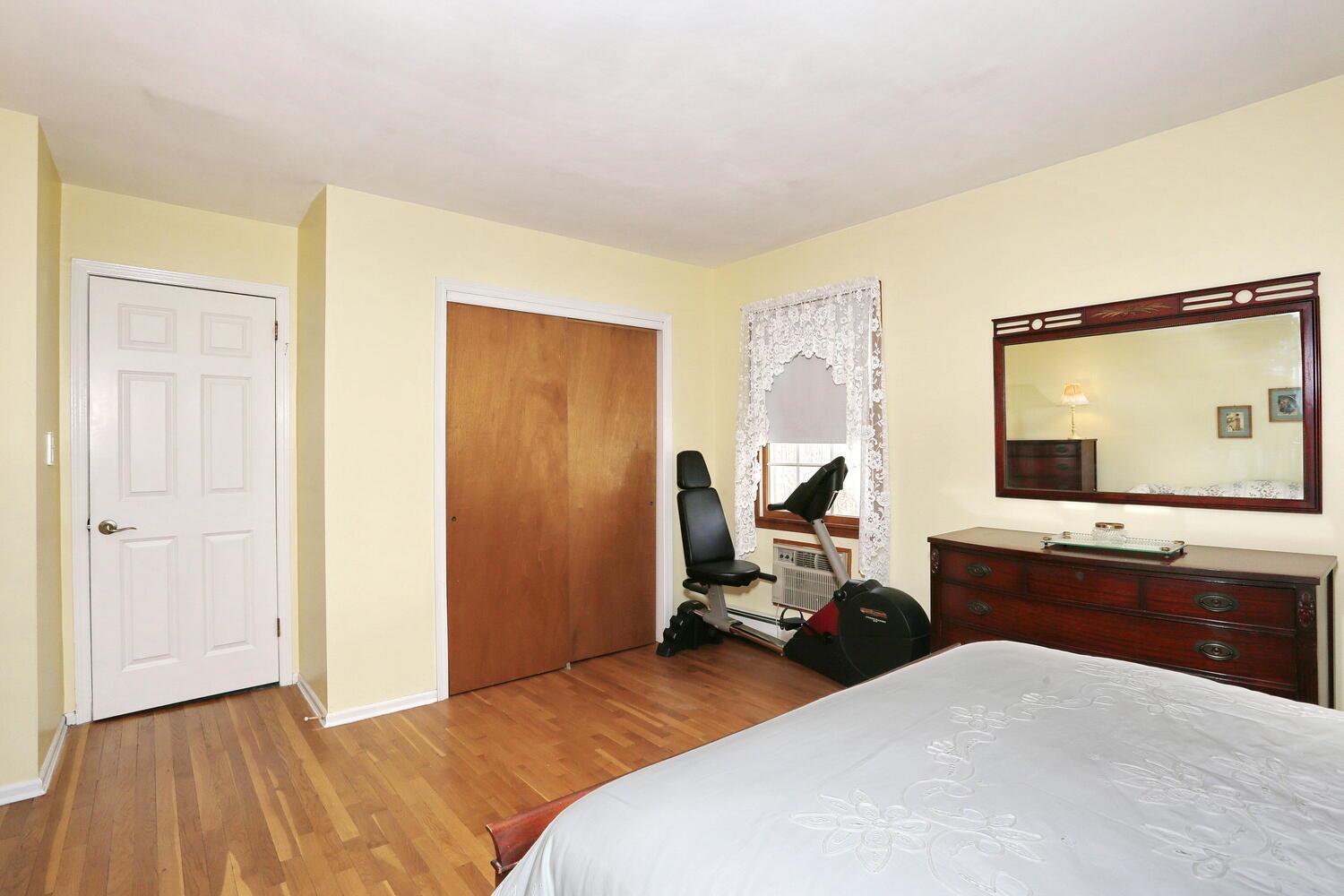 227 W Central Avenue, Pearl River, New York image 25