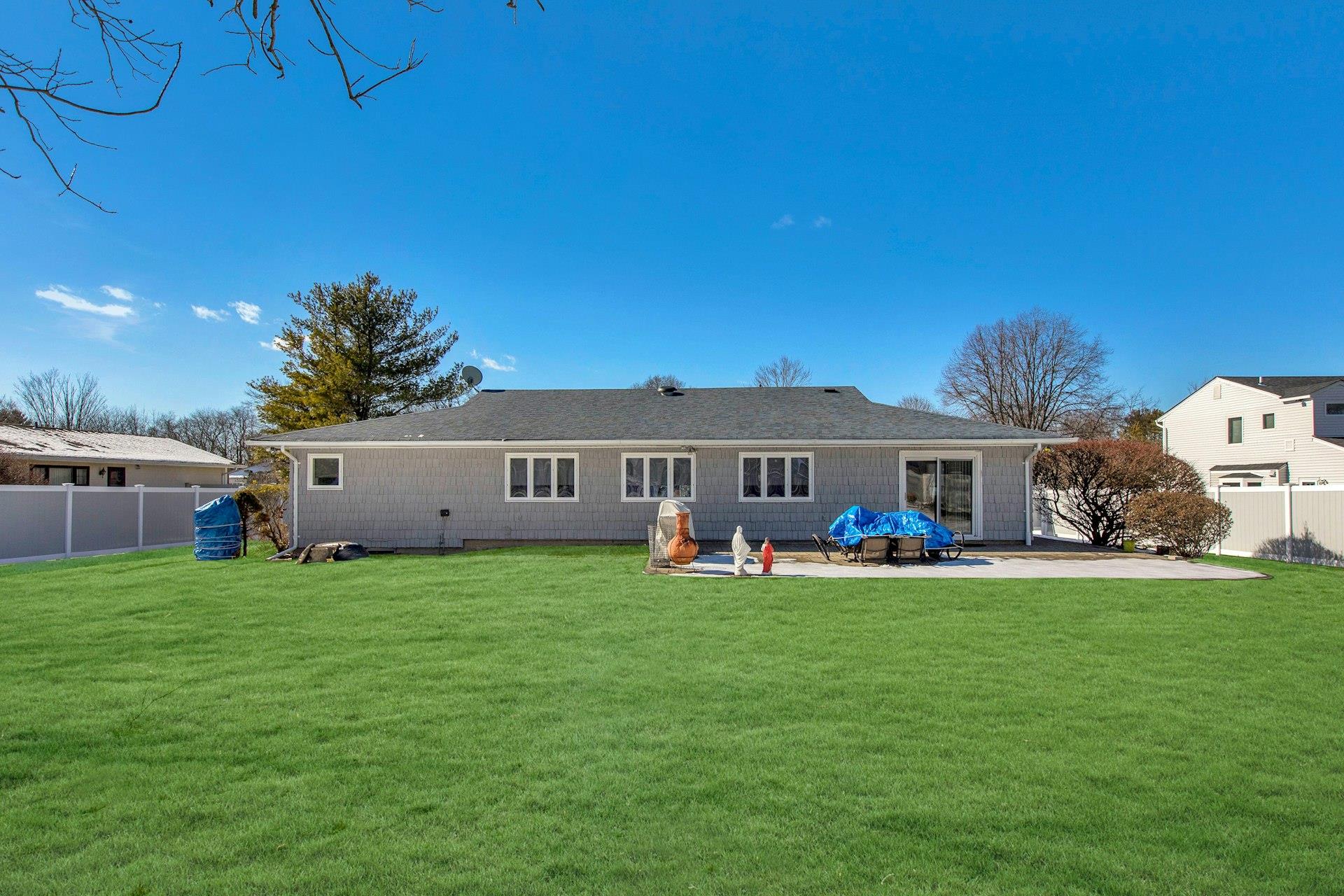 176 Continental Avenue, East Northport, New York image 27