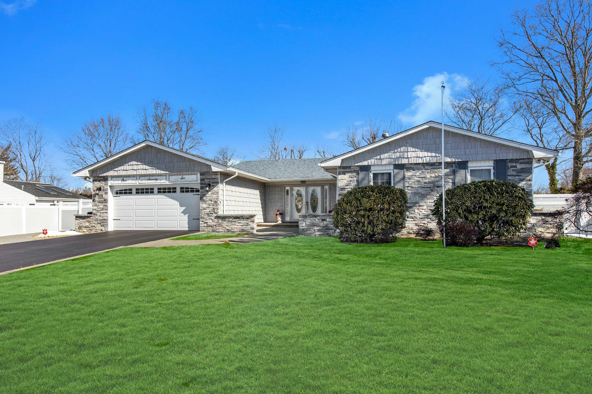 176 Continental Avenue, East Northport, New York image 3