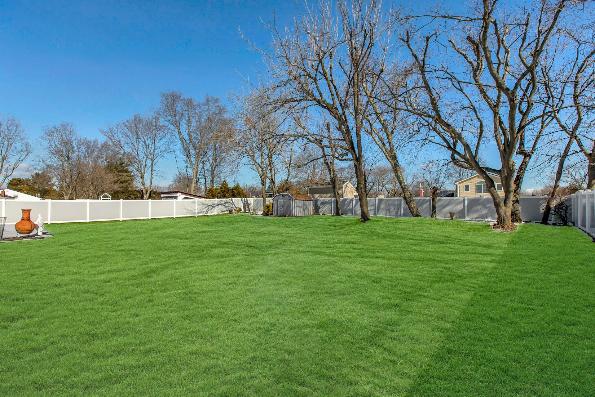 176 Continental Avenue, East Northport, New York image 29