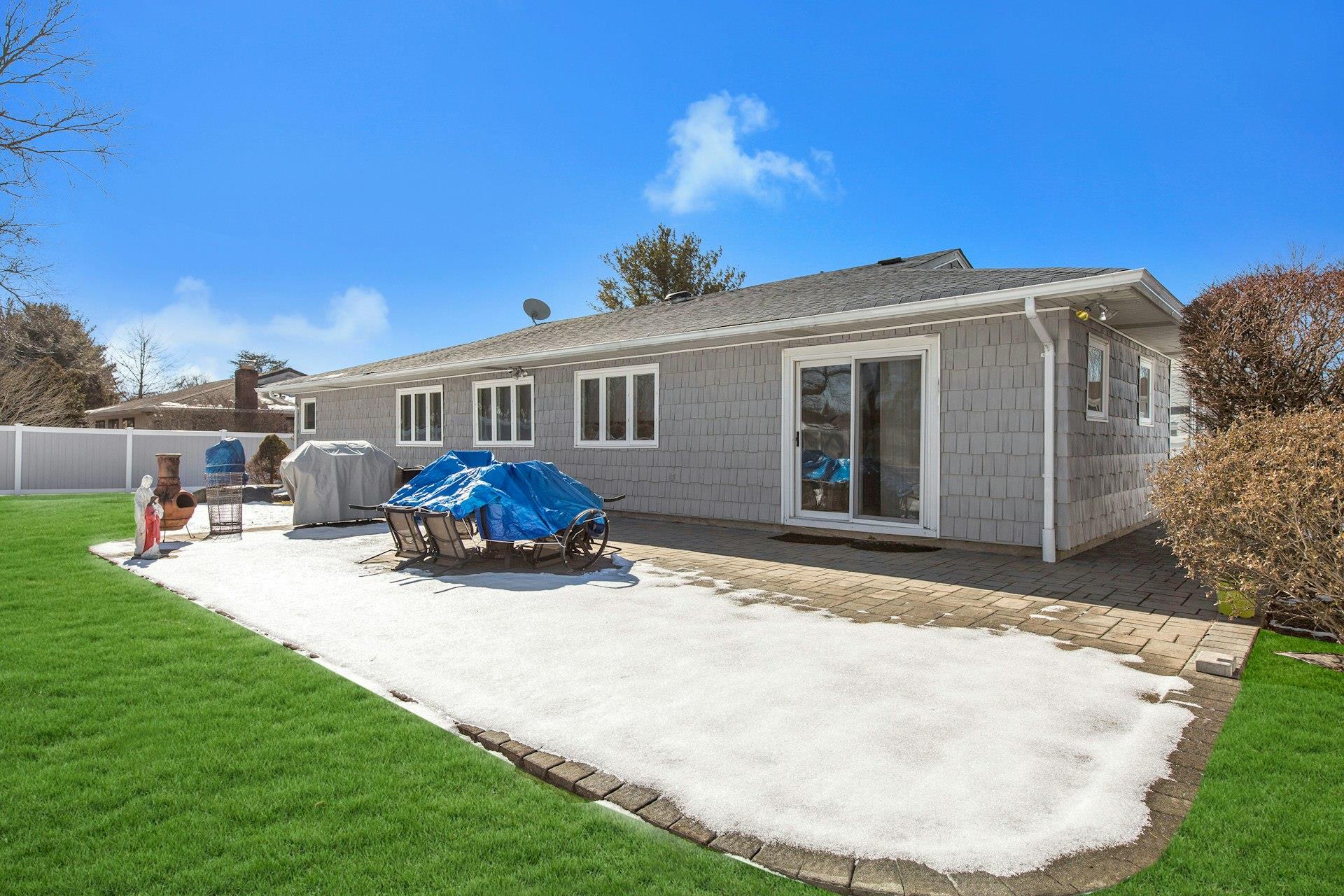 176 Continental Avenue, East Northport, New York image 28