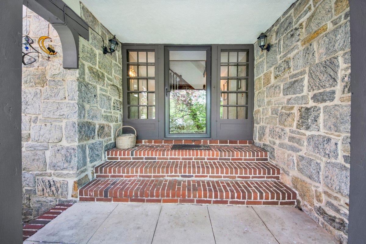140 Westchester Avenue, Tuckahoe, New York image 3