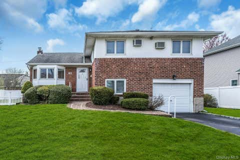 Homes For Sale - 85 Audrey Avenue<br/> Nassau County, Plainview, NY 11803