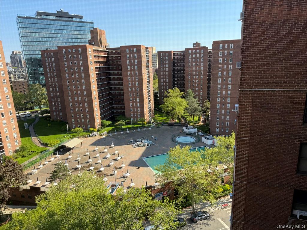 Photo of 61-55 98 Street #14F, Rego Park, NY 11374 (MLS # 994606)