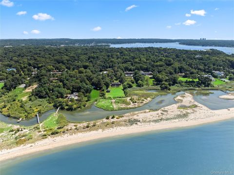 22 Messenger Lane Sands Point NY 11050
