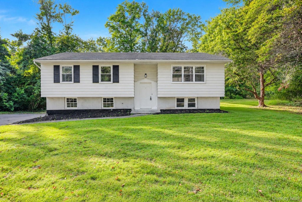 Photo of 15 Vandewater Drive, Wappingers Falls, NY 12590 (MLS # 1052679)