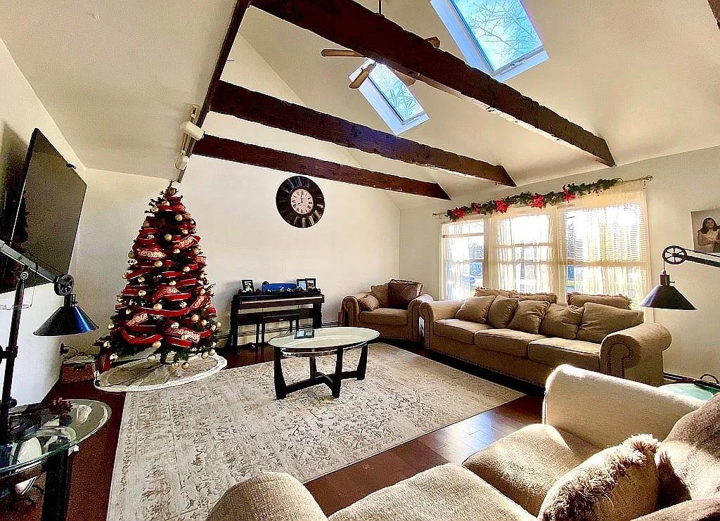 528 Lockwood Drive, Brookhaven, New York image 4