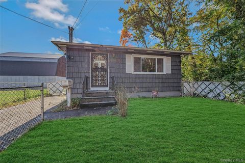 92 Grand Boulevard Wyandanch NY 11798