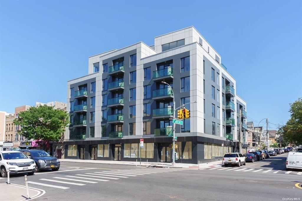 105th Street 4B, East Elmhurst, Queens, NY - 2 Bedrooms  
2 Bathrooms  
4 Rooms - 