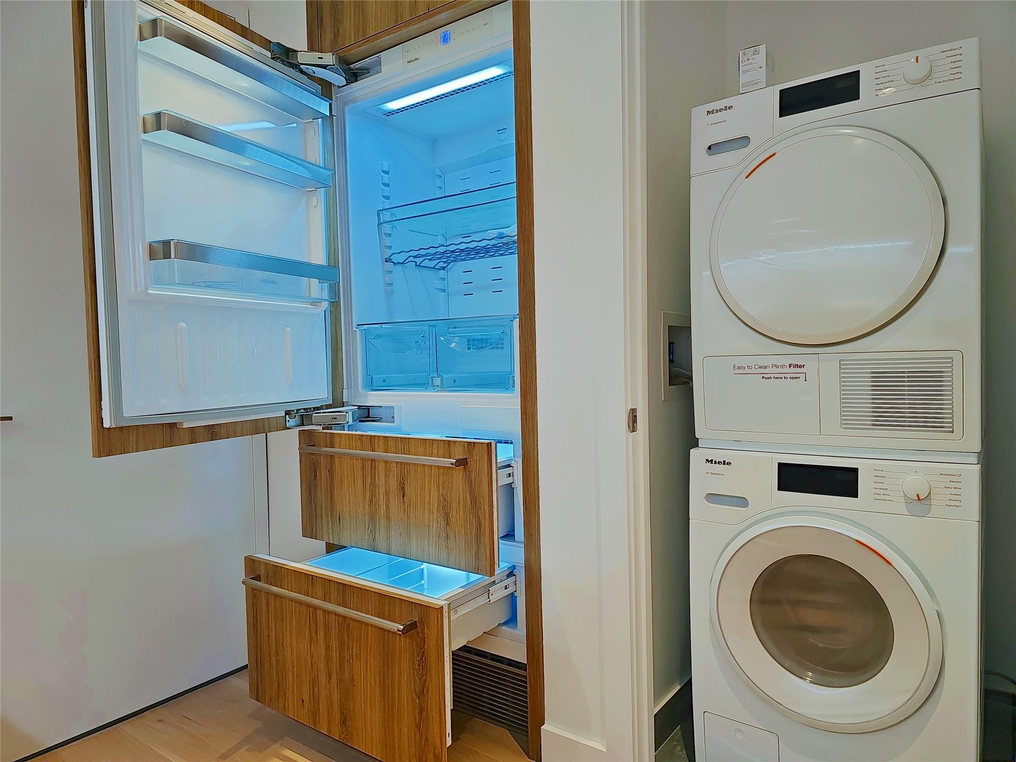 Rental Property at Maple Avenue 5B, Flushing, Queens, NY - Bedrooms: 2 
Bathrooms: 2 
Rooms: 6  - $3,800 MO.