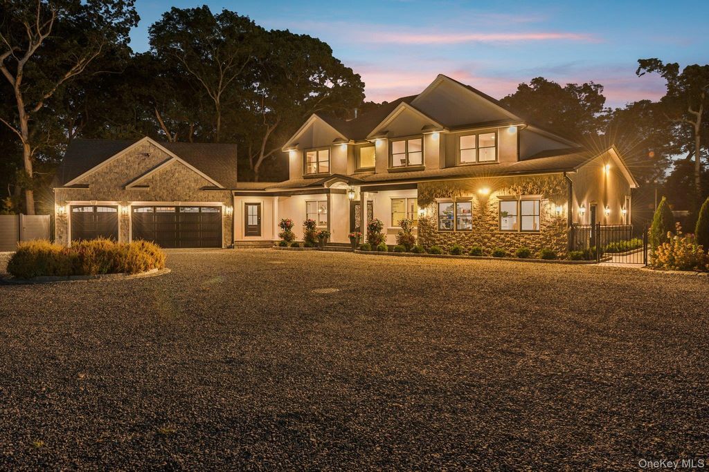 Photo of 260 Clay Pitts Road, East Northport, NY 11731 (MLS # 916640)