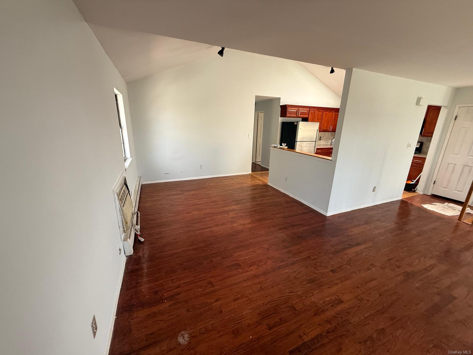 51 Manor Road, Valley Stream, New York image 7