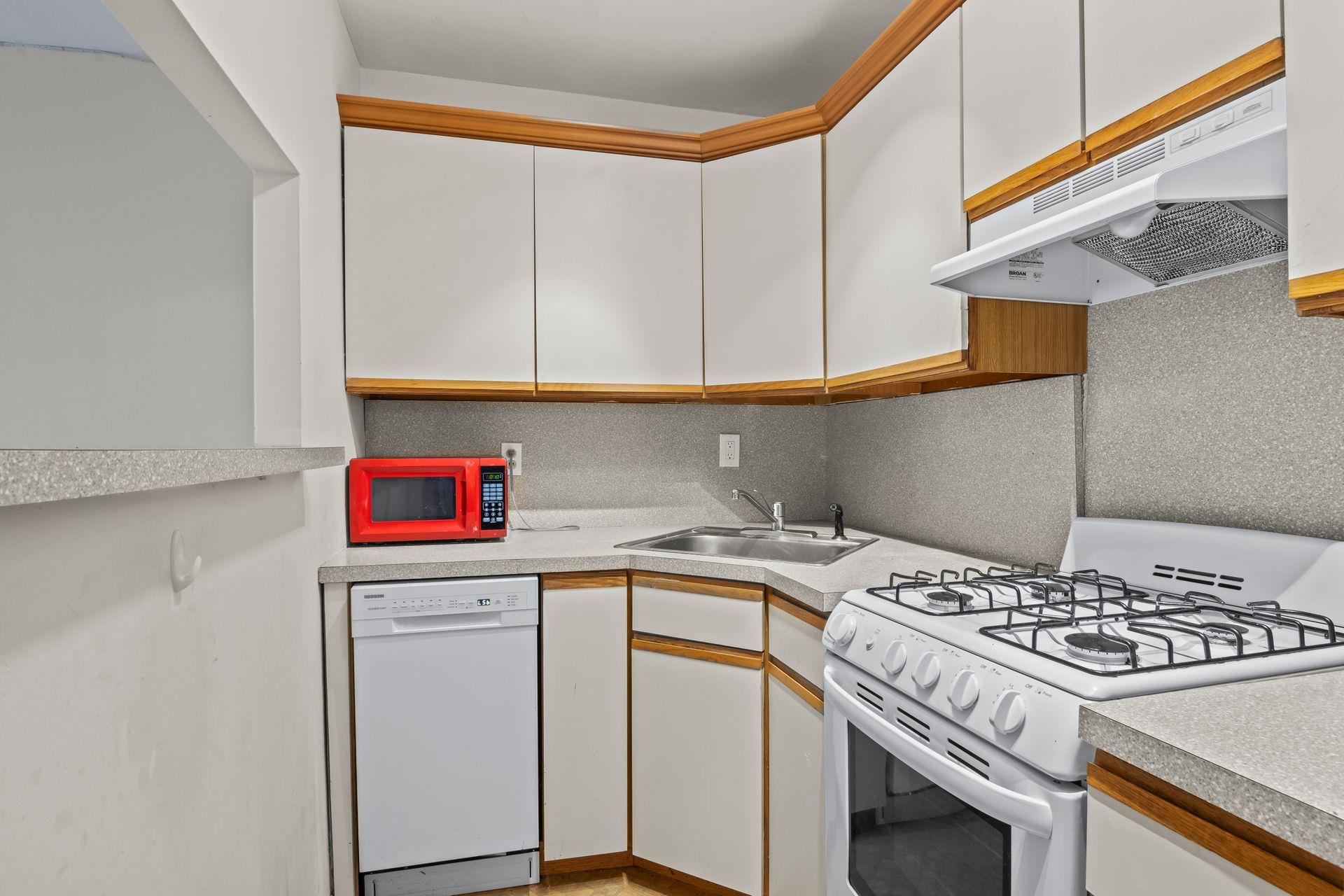 460 Old Town Road 25M