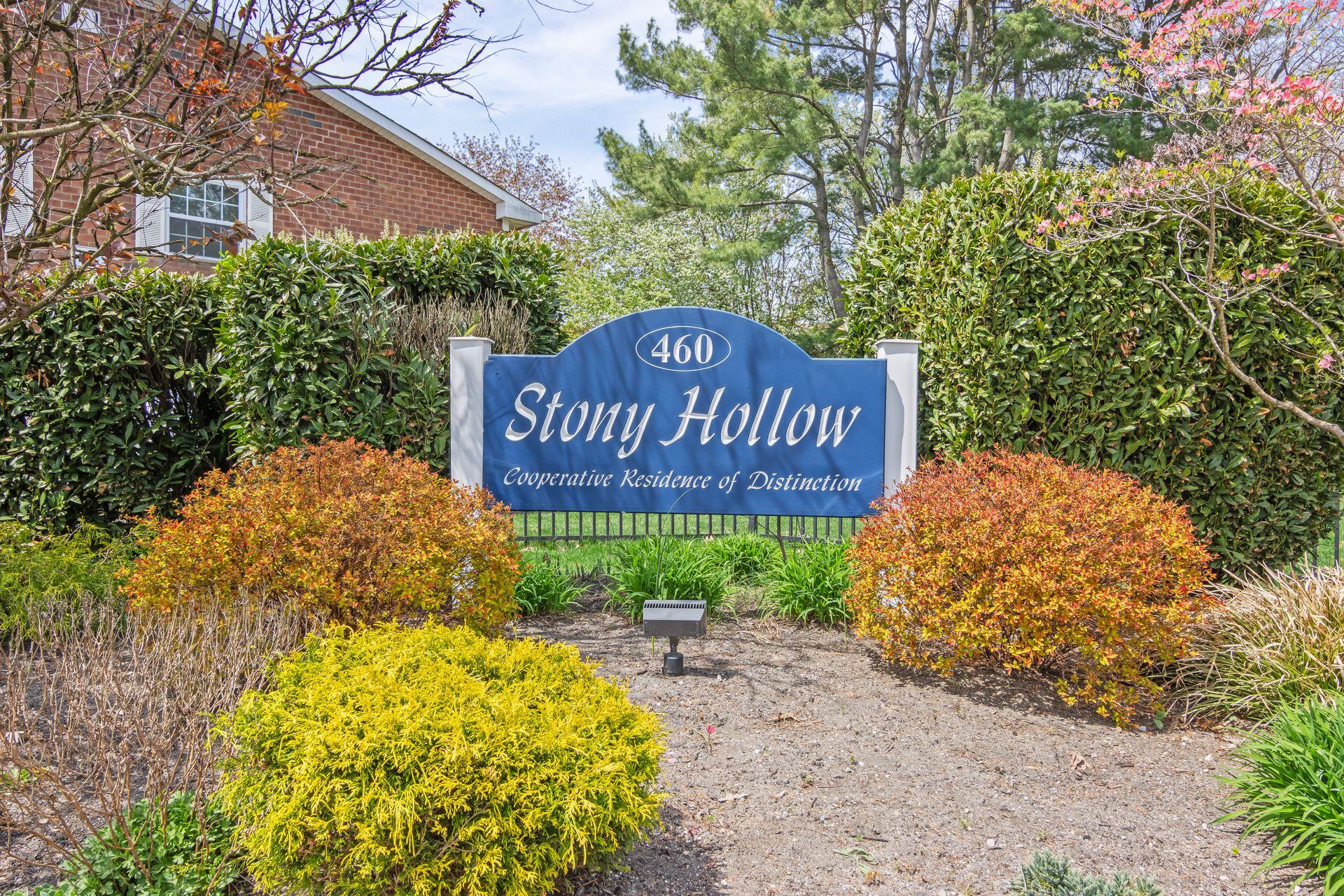 460 Old Town Road #25M, Port Jefferson Station, New York image 1