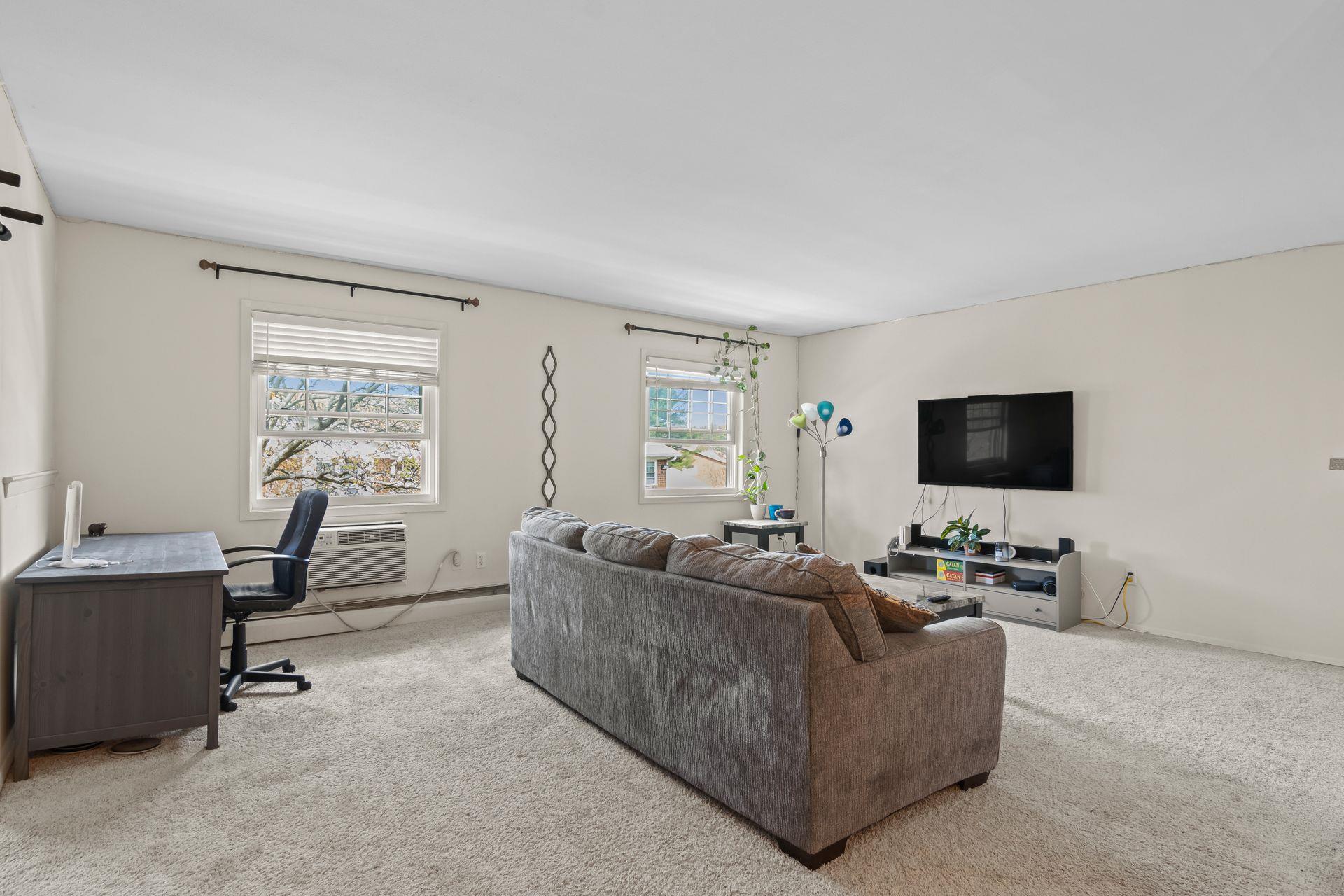 460 Old Town Road 25M