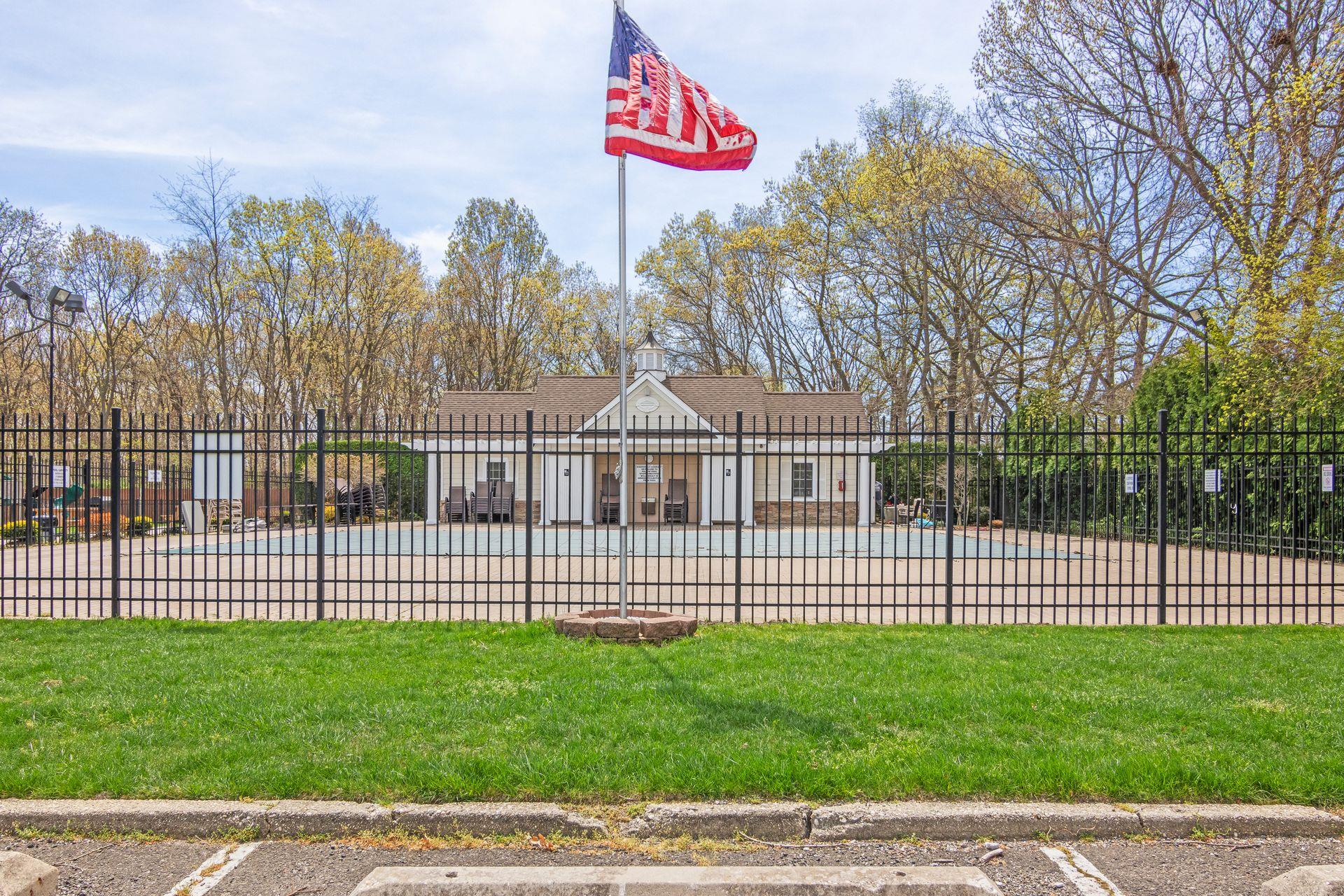 460 Old Town Road 25M
